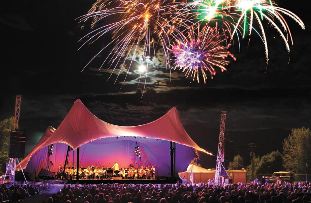 Castaways Farm red barn vacation relaxing exciting adventure