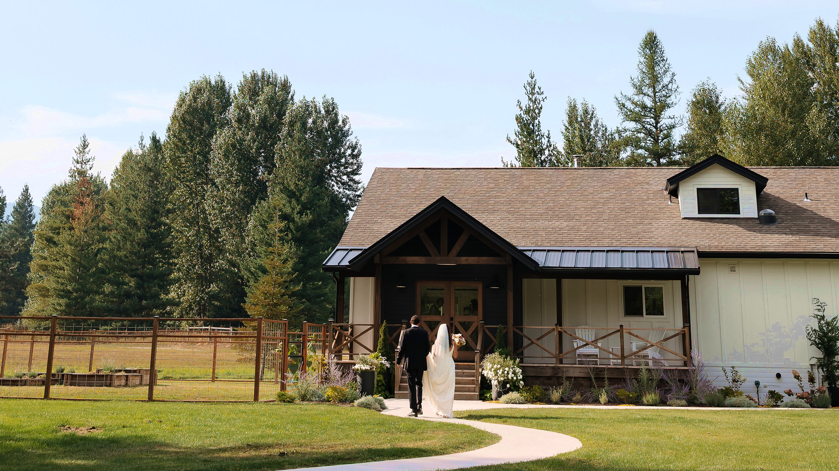 Castaways Farm red barn vacation relaxing exciting adventure