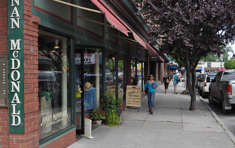 Castaways Farm red barn vacation relaxing exciting adventure