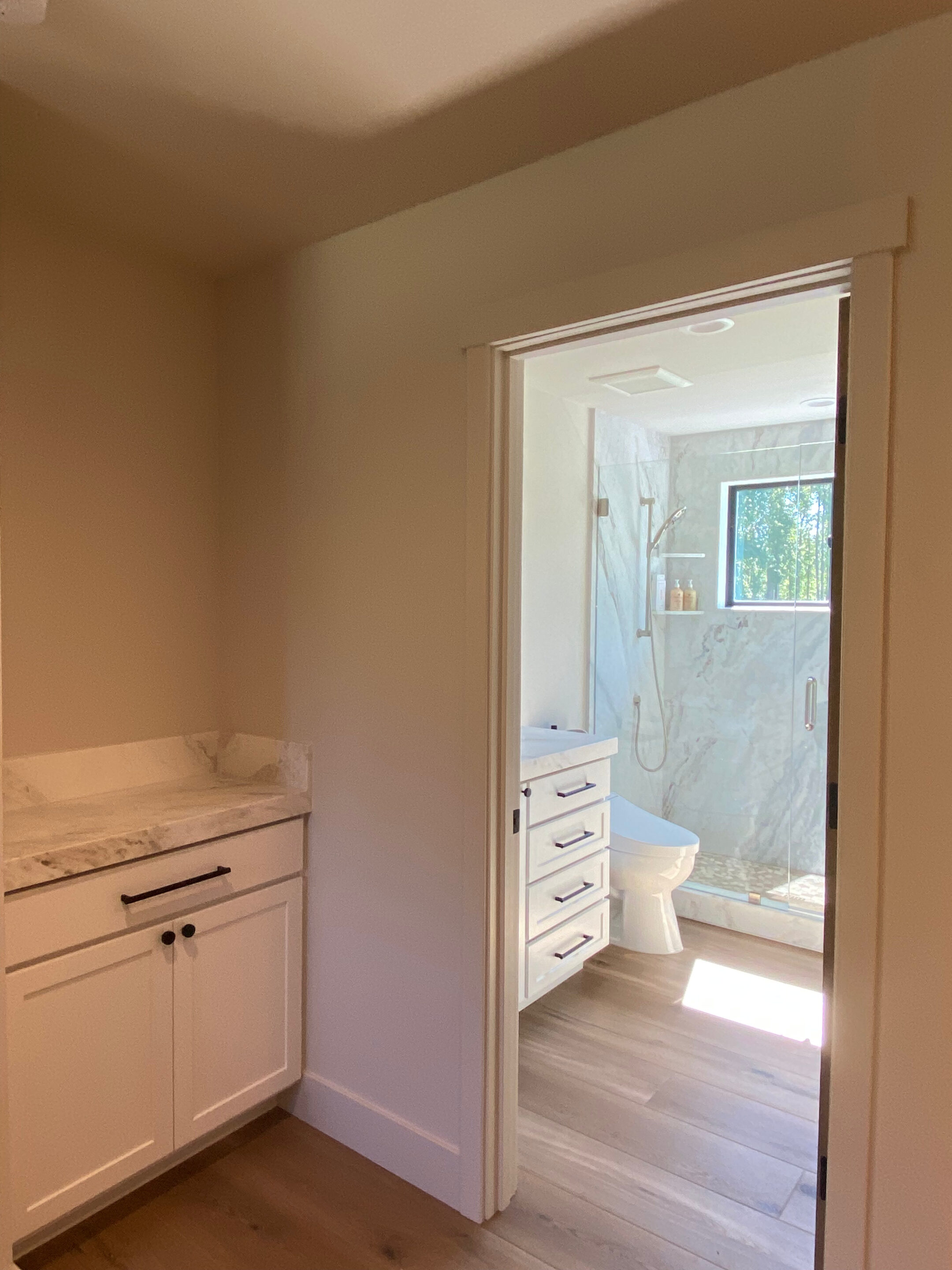 Castaways Farm red barn vacation relaxing exciting adventure