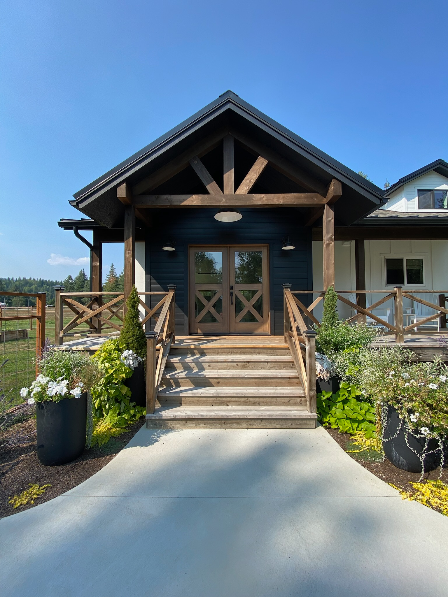 Castaways Farm red barn vacation relaxing exciting adventure