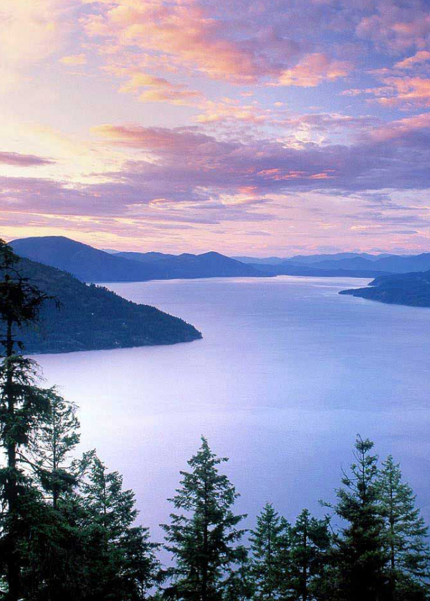 Castaways Farm red barn vacation relaxing exciting adventure